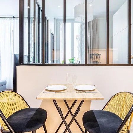 Guestready - Peaceful Escape In Pere-lachaise * Parigi